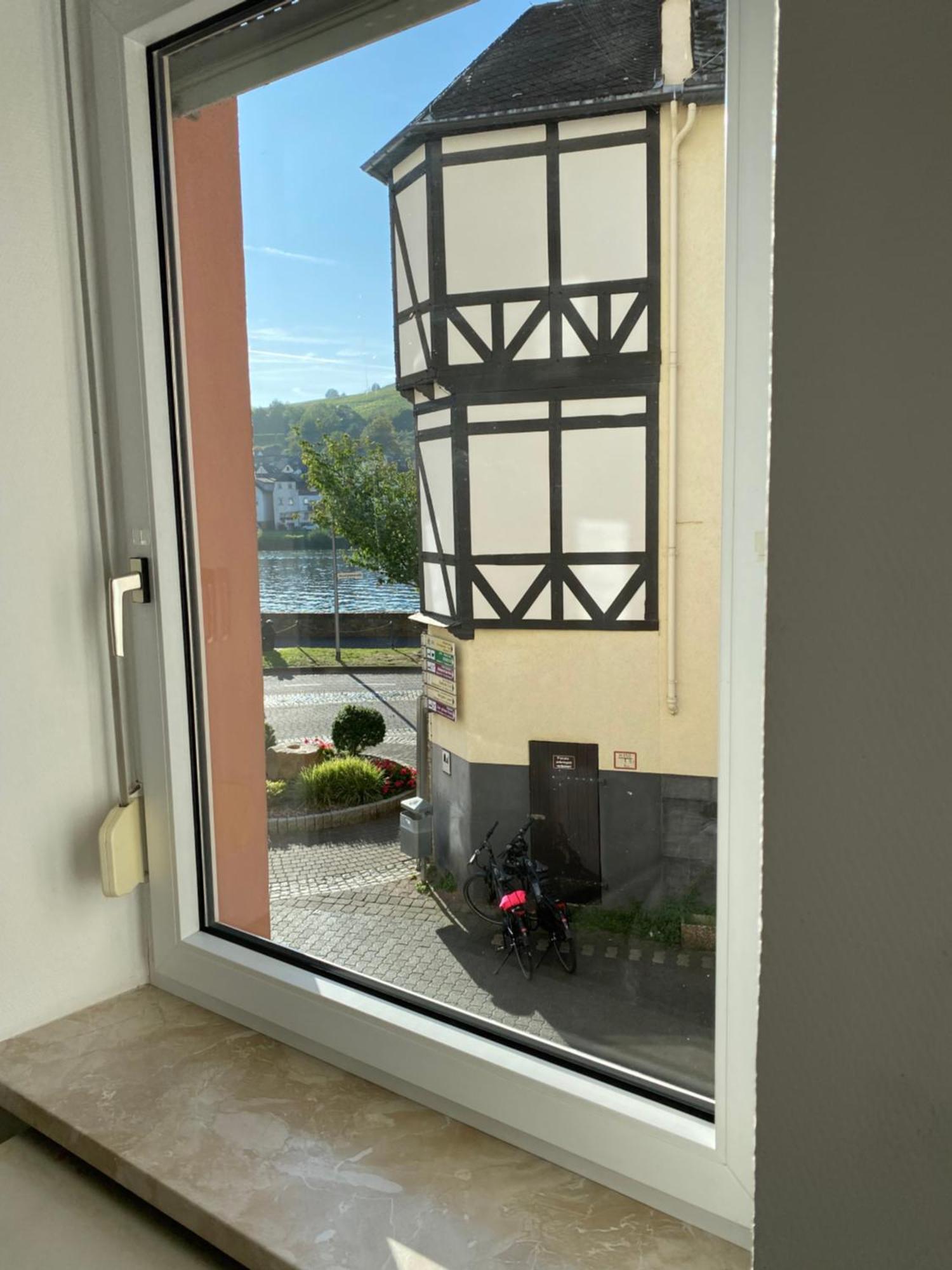 Ferienwohnung Zentral An Der Moselpromenade Zell Buitenkant foto